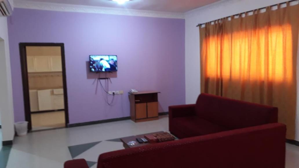 Al Quba Al Thahbia Aparthotel Рияд Екстериор снимка