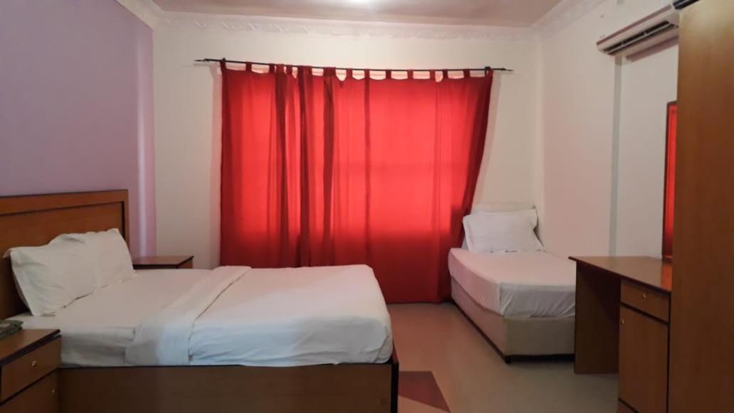 Al Quba Al Thahbia Aparthotel Рияд Екстериор снимка